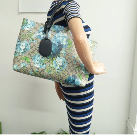 100% Authentic GUCCI Bloom Blue Canvas Shoulder Bag - Picture 12 of 12